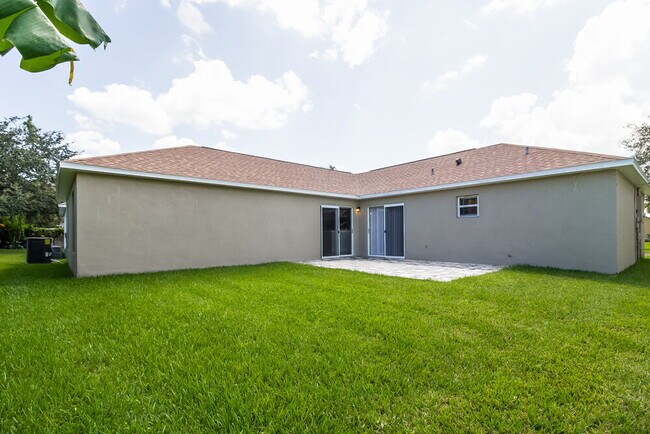 Building Photo - 272 Regal Downs Cir