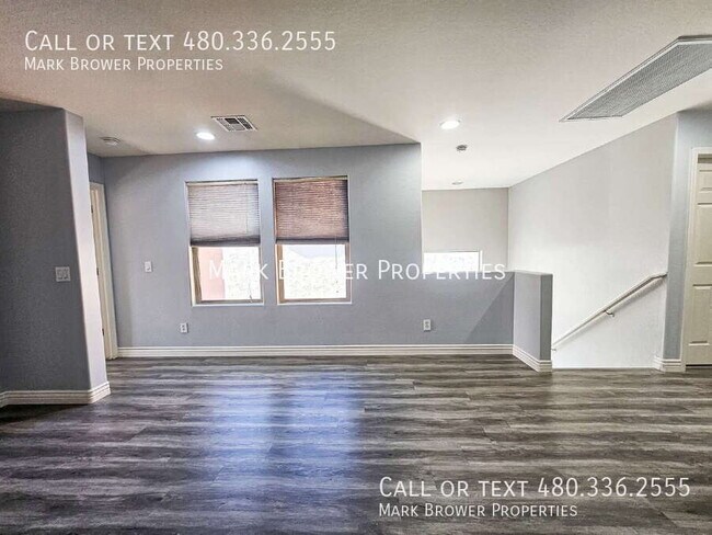 Building Photo - 8964 W Northview Ave