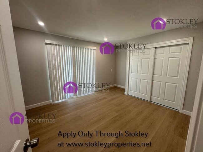 Building Photo - 6346 Escallonia Dr