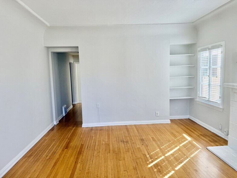Building Photo - 350 N Spaulding Ave
