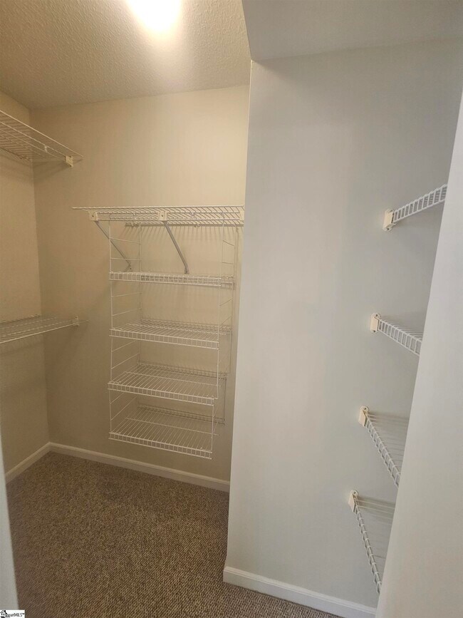 Building Photo - 103 Sunningdale Ct