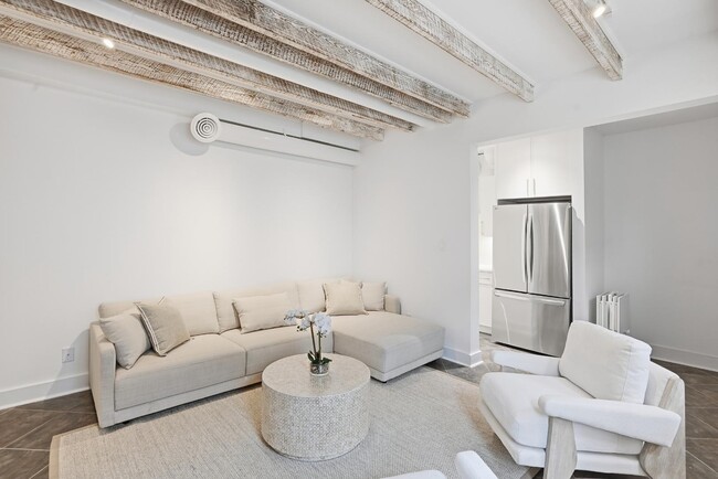 Building Photo - 309 Lorch St