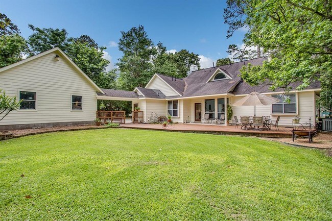 Building Photo - 905 Carriage Hills Blvd