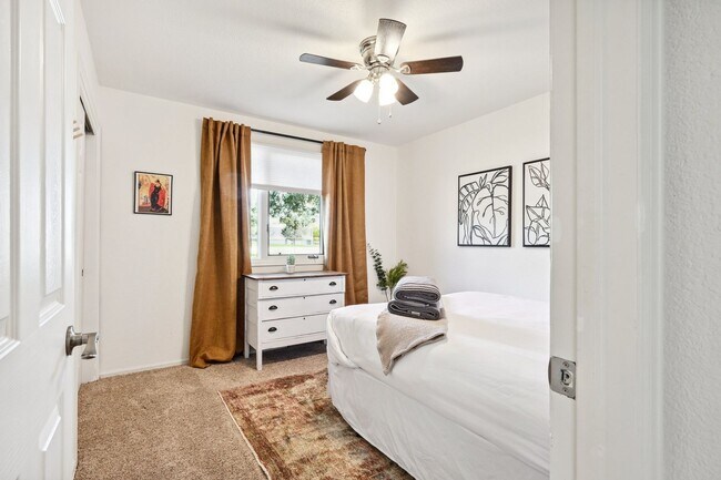 Building Photo - Amazing Arvada Upstairs Duplex Available Now!