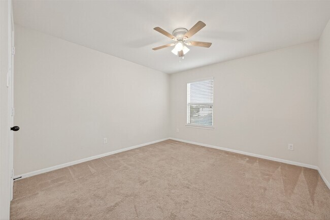 Building Photo - 13202 Versace Dr