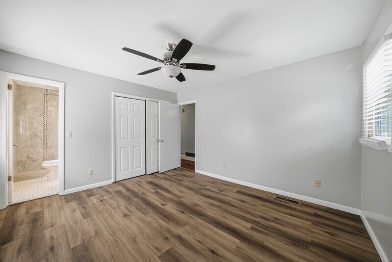 Building Photo - 2351 Emerald Falls Dr