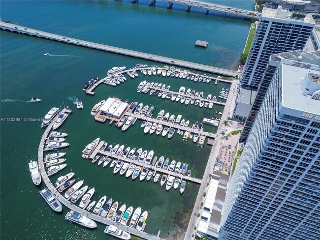 Building Photo - 1717 N Bayshore Dr