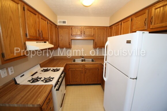 Building Photo - 7110 Floydsburg Road Unit #6