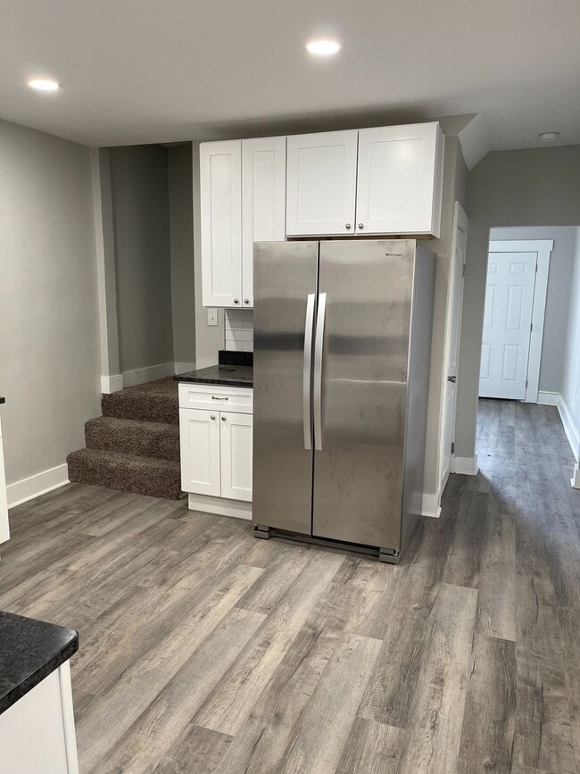 Building Photo - 117-119 Innis