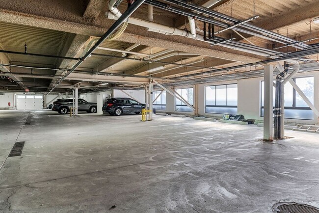 Building Photo - 339 D St