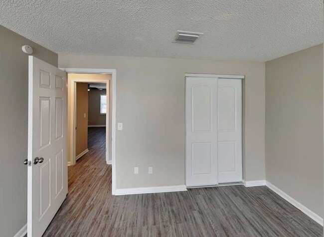 Building Photo - 6949 Magdelena Dr