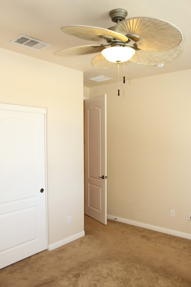 Building Photo - 14910 Via Messina Dr