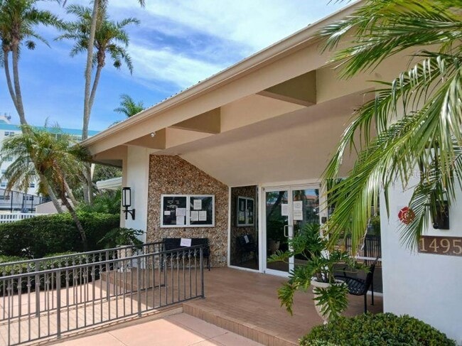 Building Photo - 10350 Imperial Point Dr W