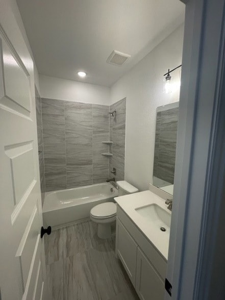 Building Photo - 2099 Roquette Dr