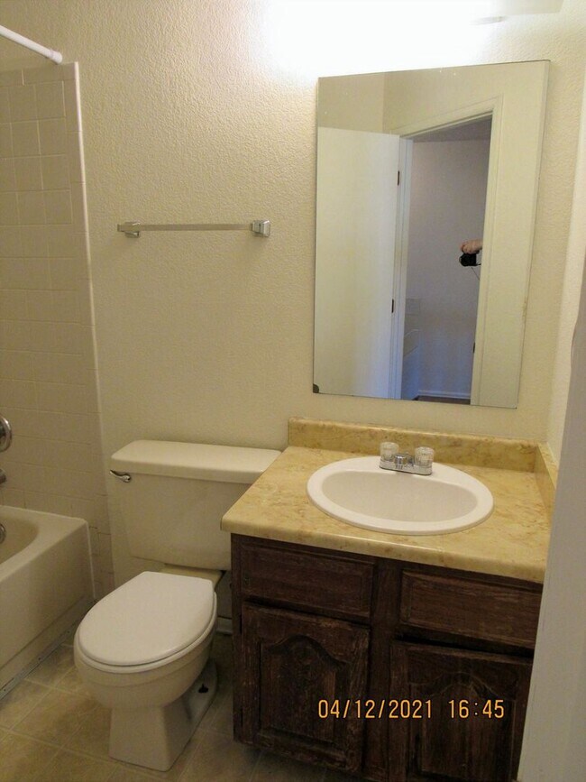 Building Photo - 375 Wildrose Lane