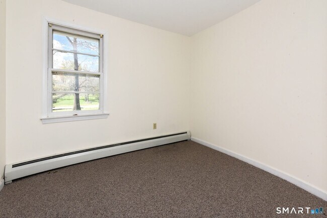 Building Photo - 18 Old Young St