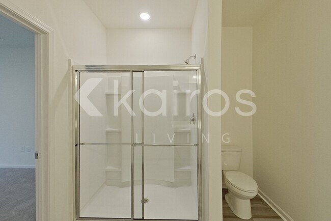 Building Photo - 635 Castillo Dr