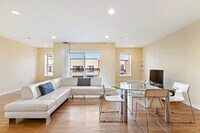 Building Photo - 77 Jefferson St