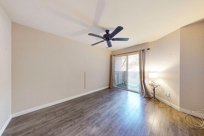 Building Photo - Harbor Walk - 2 Bed / 2 Bath