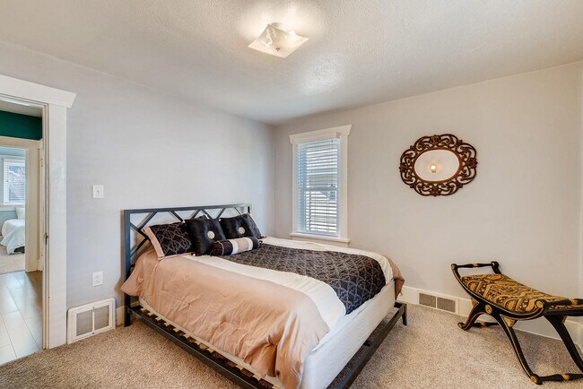 Building Photo - Stadium Home N Tacoma