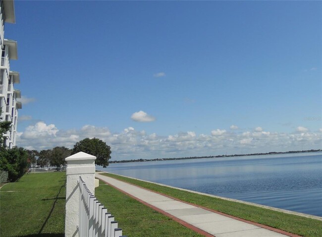 Building Photo - 200 Harbor Walk Dr