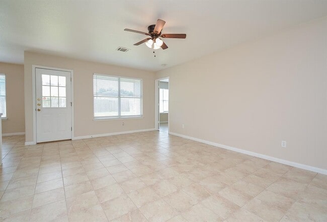 Building Photo - 29031 Rio Grande River Dr