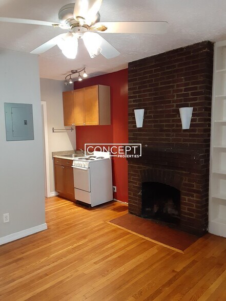 Building Photo - 41 Anderson St