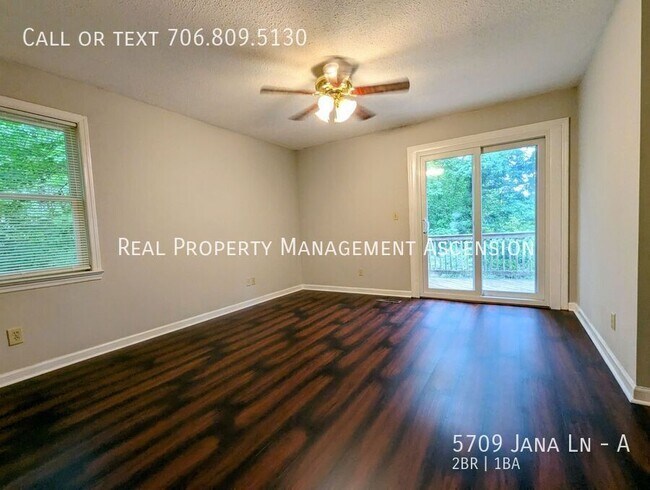 Building Photo - 5709 Jana Ln