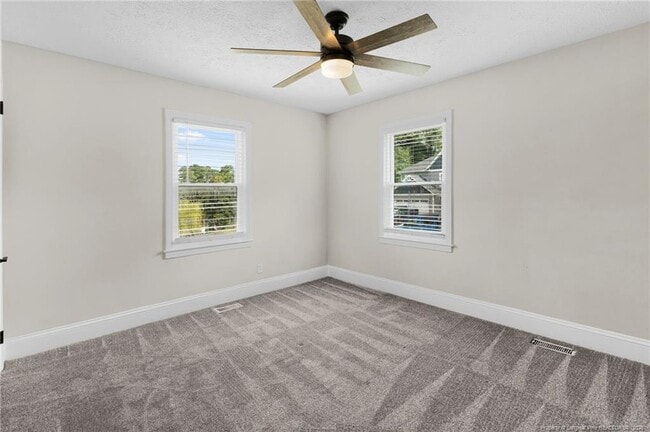 Building Photo - 2219 Westdale Dr