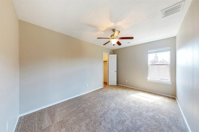 Building Photo - 8915 Headstall Dr