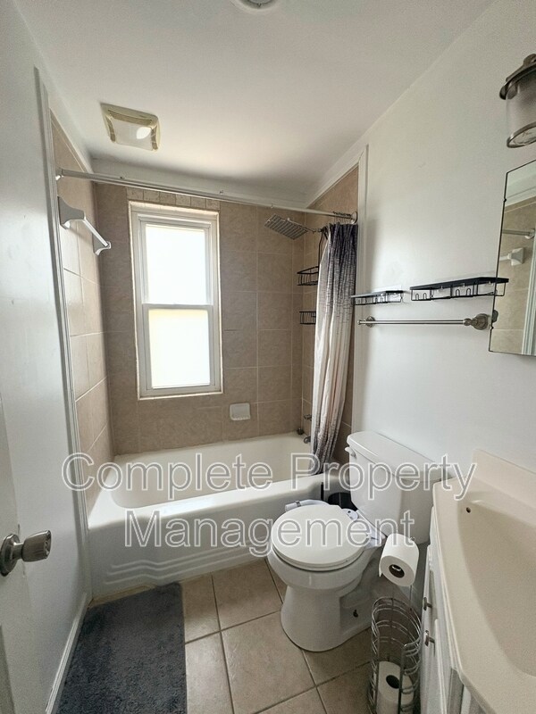 Building Photo - 1731 Valley Ave