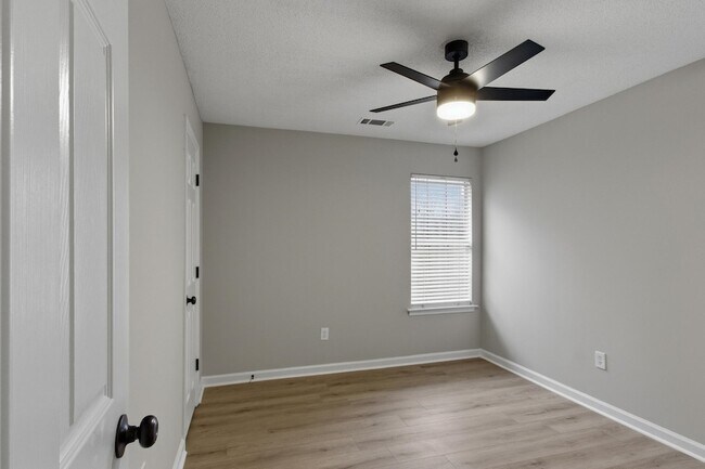 Building Photo - 6856 Wrigley Dr