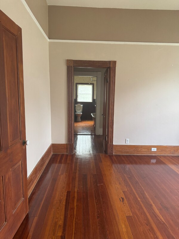 Building Photo - 412 SE Wenona Ave