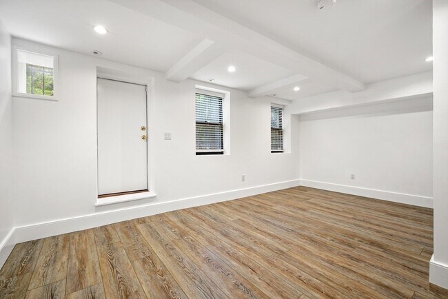 Building Photo - 380 Columbus Ave