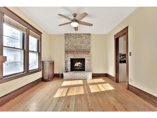 Building Photo - 2122 Temple Ct