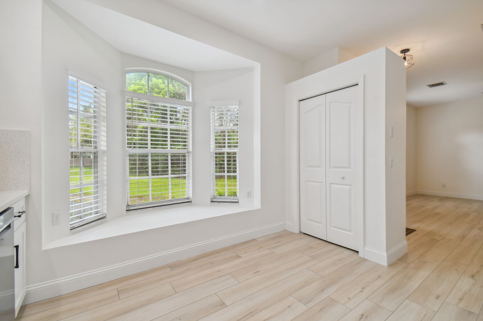 Building Photo - 4347 Deermont Cir