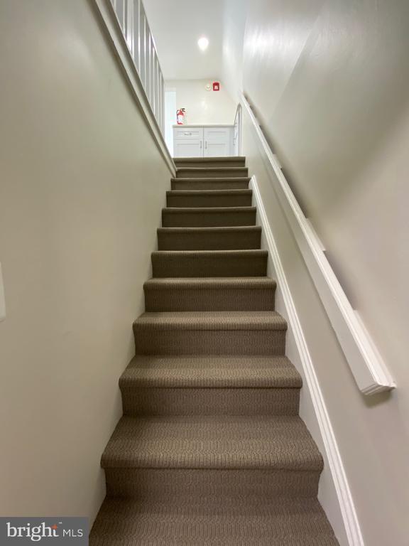 Building Photo - 478 E Main St