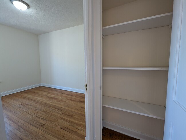 Building Photo - 2653 N Spaulding Ave