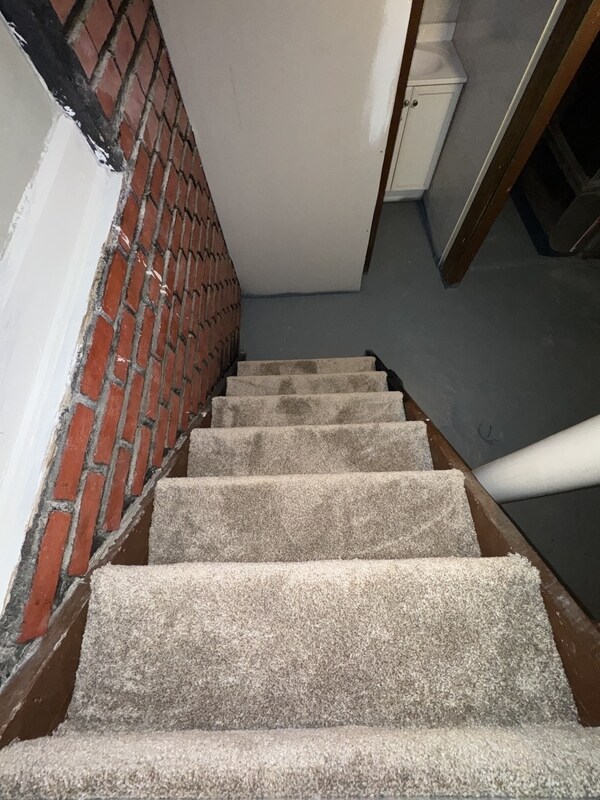 Building Photo - 11104 Lincoln Ave