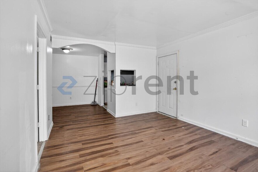 Building Photo - 1212 Utoy Springs Rd SW