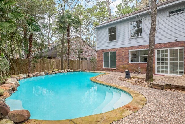 Primary Photo - 10 Summithill Pl