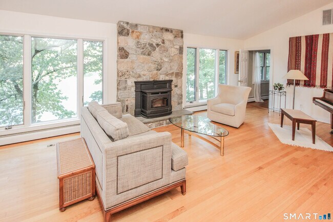Building Photo - 34 Forty Acre Mountain Rd