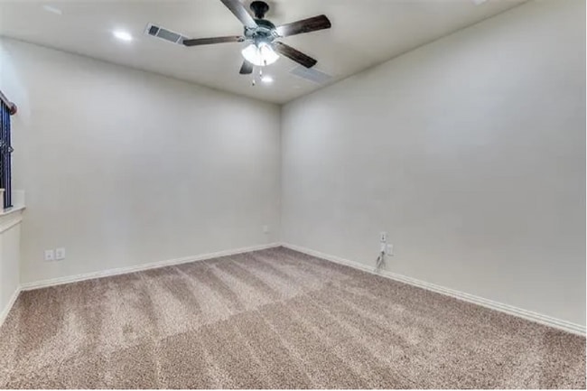 Building Photo - 6460 Naples Dr