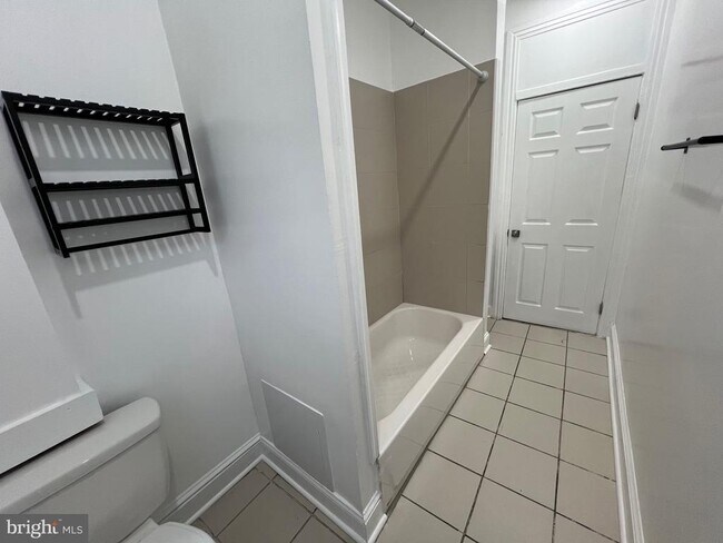 Building Photo - 121 S 55th St