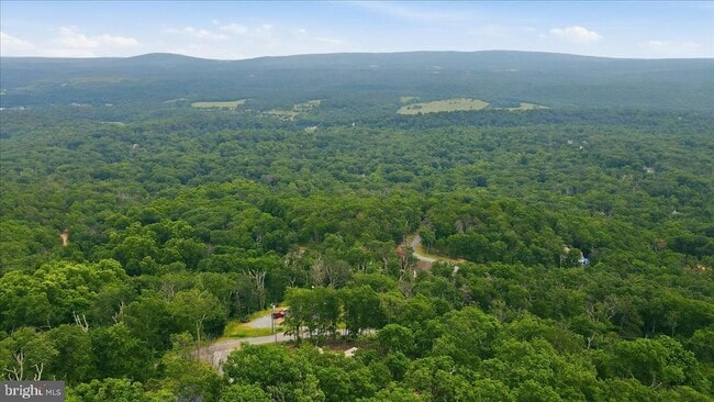 Building Photo - 1617 Tomahawk Trail