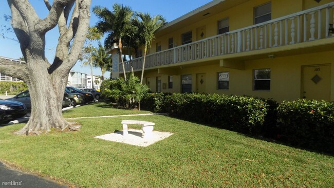 Building Photo - 2 br, 2 bath Apartment - Lawns