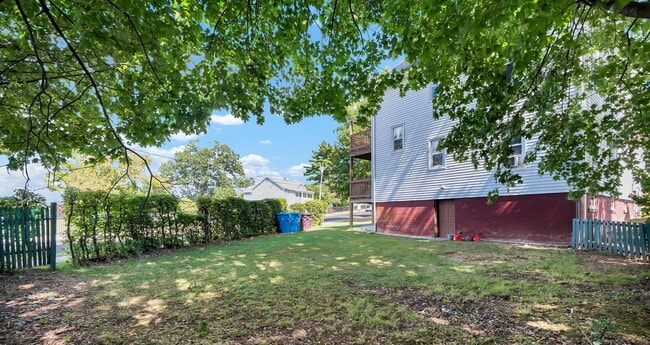Building Photo - 70 Cottage Pl