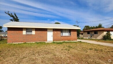 Building Photo - $500 bonus & Cozy 3 bed/1 bath home with s...