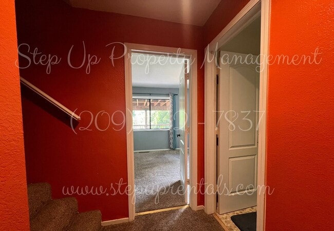 Building Photo - Cedar Ridge 3BR/3BA – Modern Amenities in ...