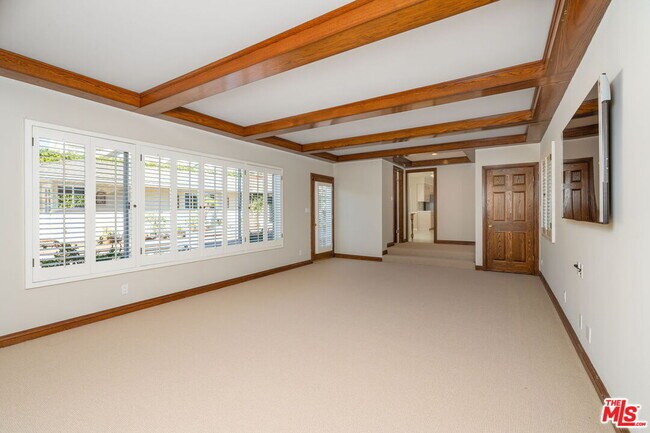 Building Photo - 14972 Camarosa Dr